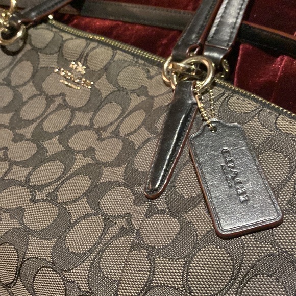 Coach Signature bag(New York) - Picture 2 of 9